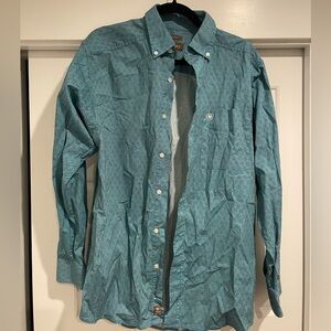 Men’s ariat blue/ turquoise pattern button down shirt. Size Medium